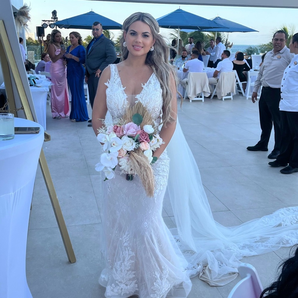 Wedding dress